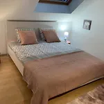 Green Lodges * Blaregnies