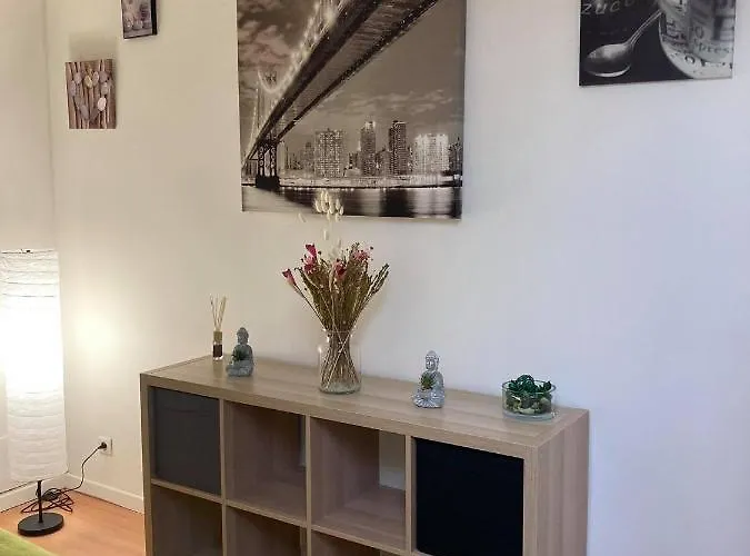 Green Lodges * Blaregnies